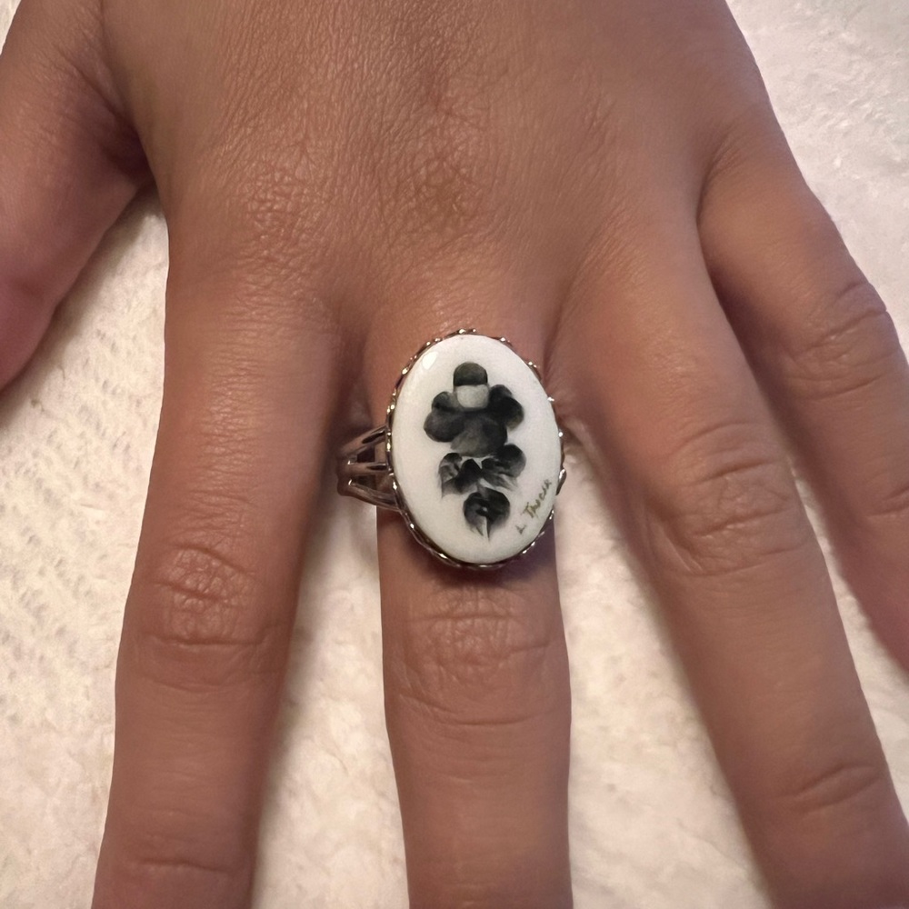 Vintage Artisan Handpainted Ring